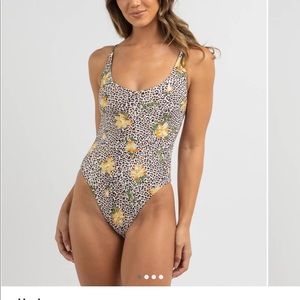 Leopard/floral Print swimsuit